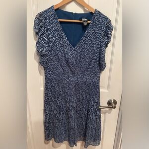 DKNY Blue and White Ruffled Puff Sleeve Sundress Size 6
